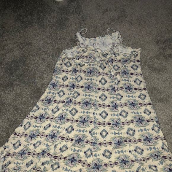 Romper - Picture 2 of 3